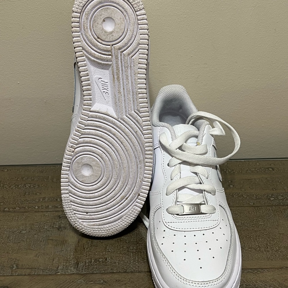 White Nike Air Force One - Picture 5 of 5